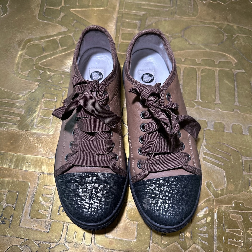 Lanvin Sneaker in excellent condition